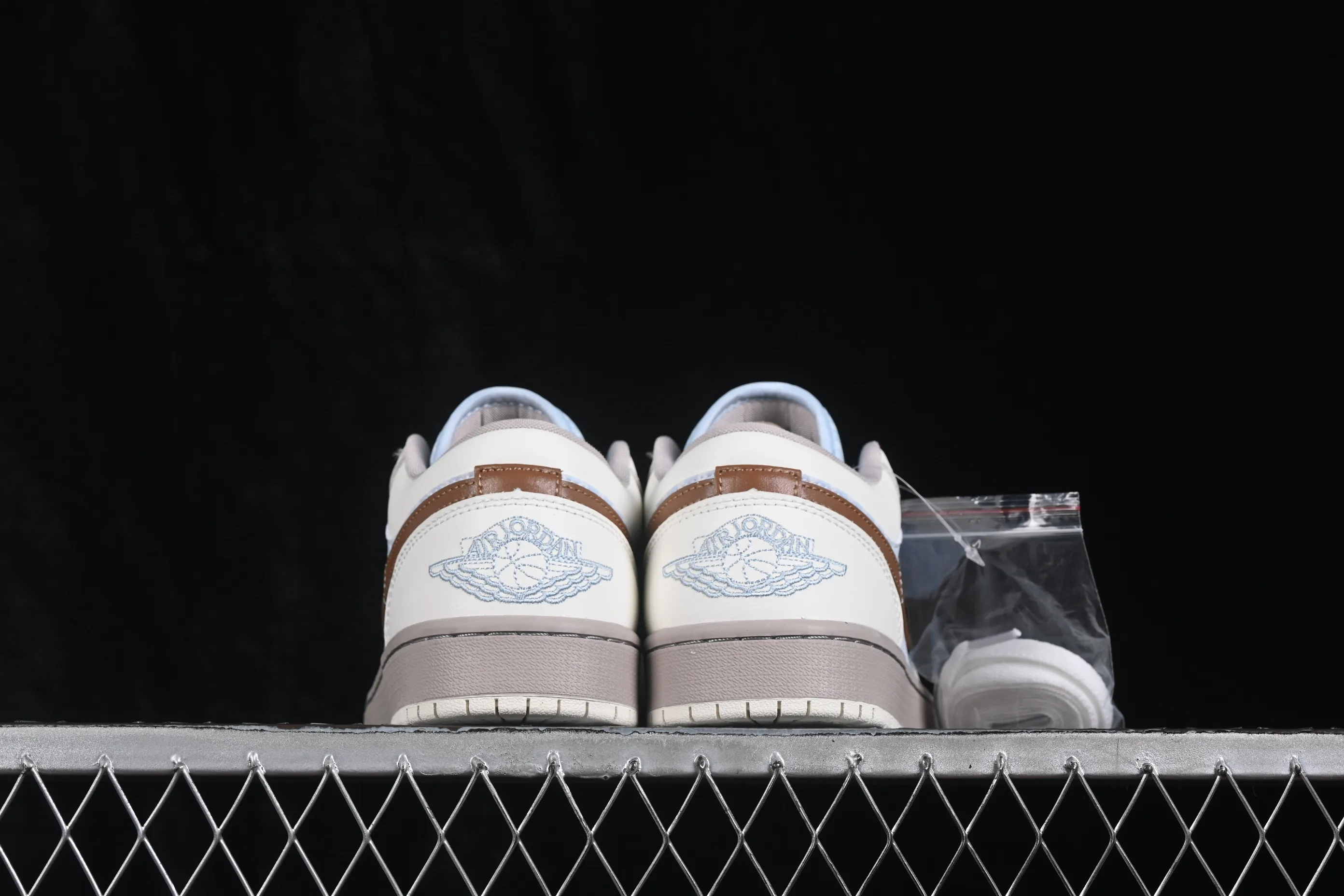 All categories Air Jordan Jordan series basketball shoes Air Jordan 1 Low Air Jordan 1 Low AJ1 Joe 1 low-top retro culture basketball shoes IR7553-422